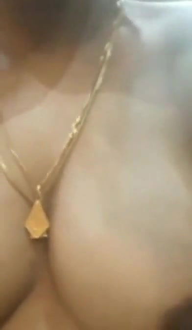 Horny Paki Bhabhi Nude On video Call