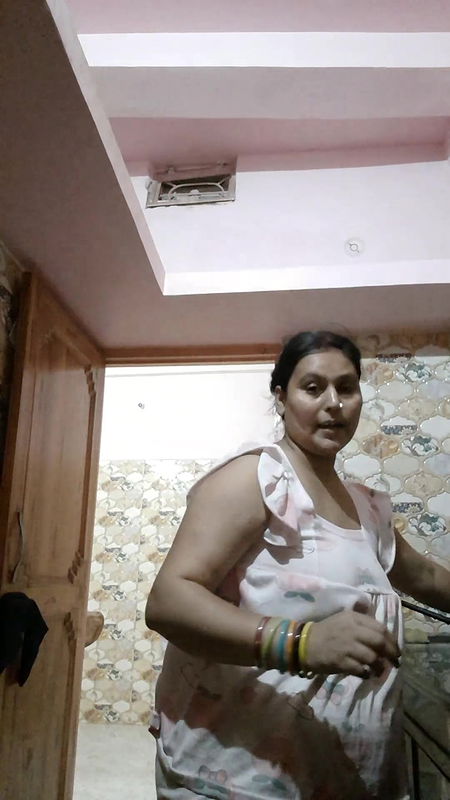 Desi Bhabhi Cooking