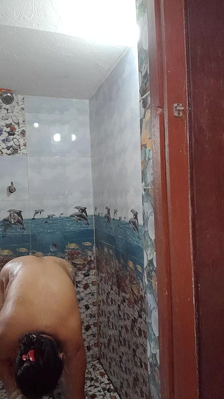 Desi Mature Woman Showering