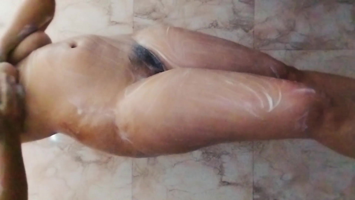 Desi Virgin Girl Washing Her Pussy and Masturbation