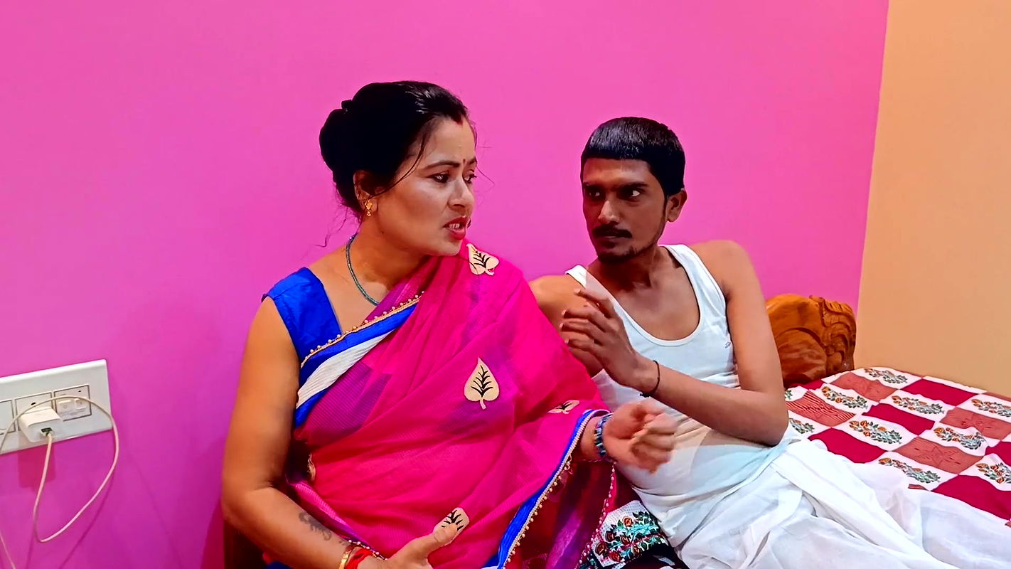 Father-in-law Made His Own Stepson’s Daughter-in-law Massage Hi Penis