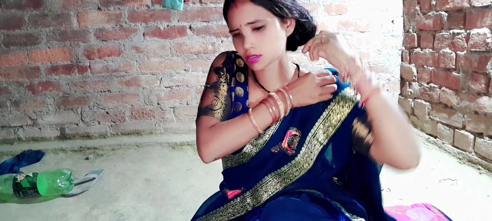 Frist Time Sex with Hot Sexy Beautiful Bhabhi