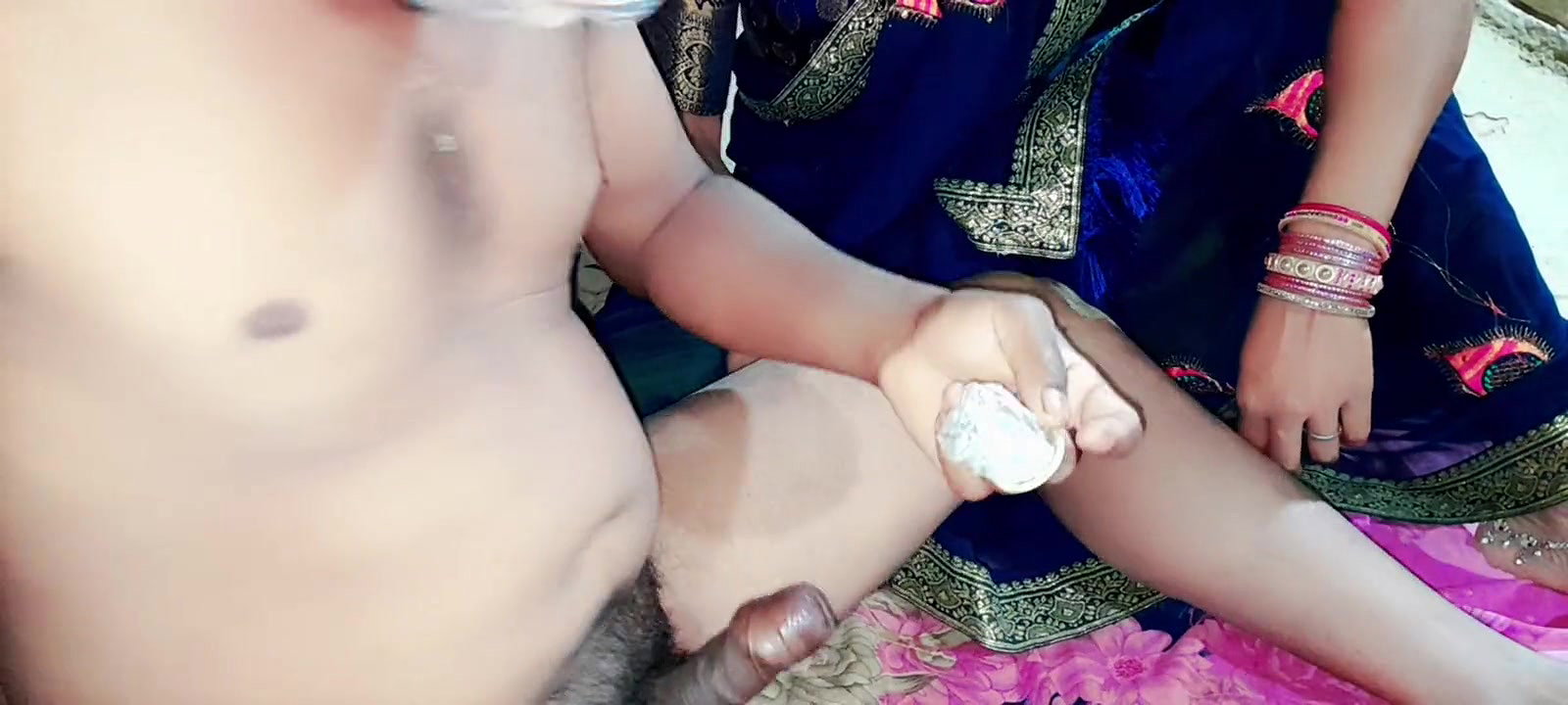 Frist Time Sex with Hot Sexy Beautiful Bhabhi