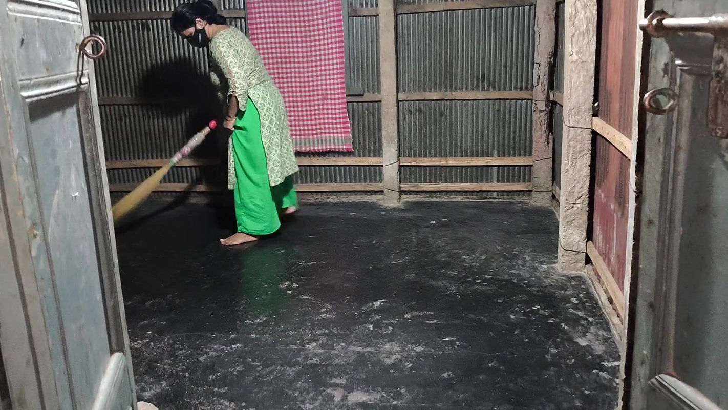 I Hugged My Aunty and Started Fucking Her in the Ass