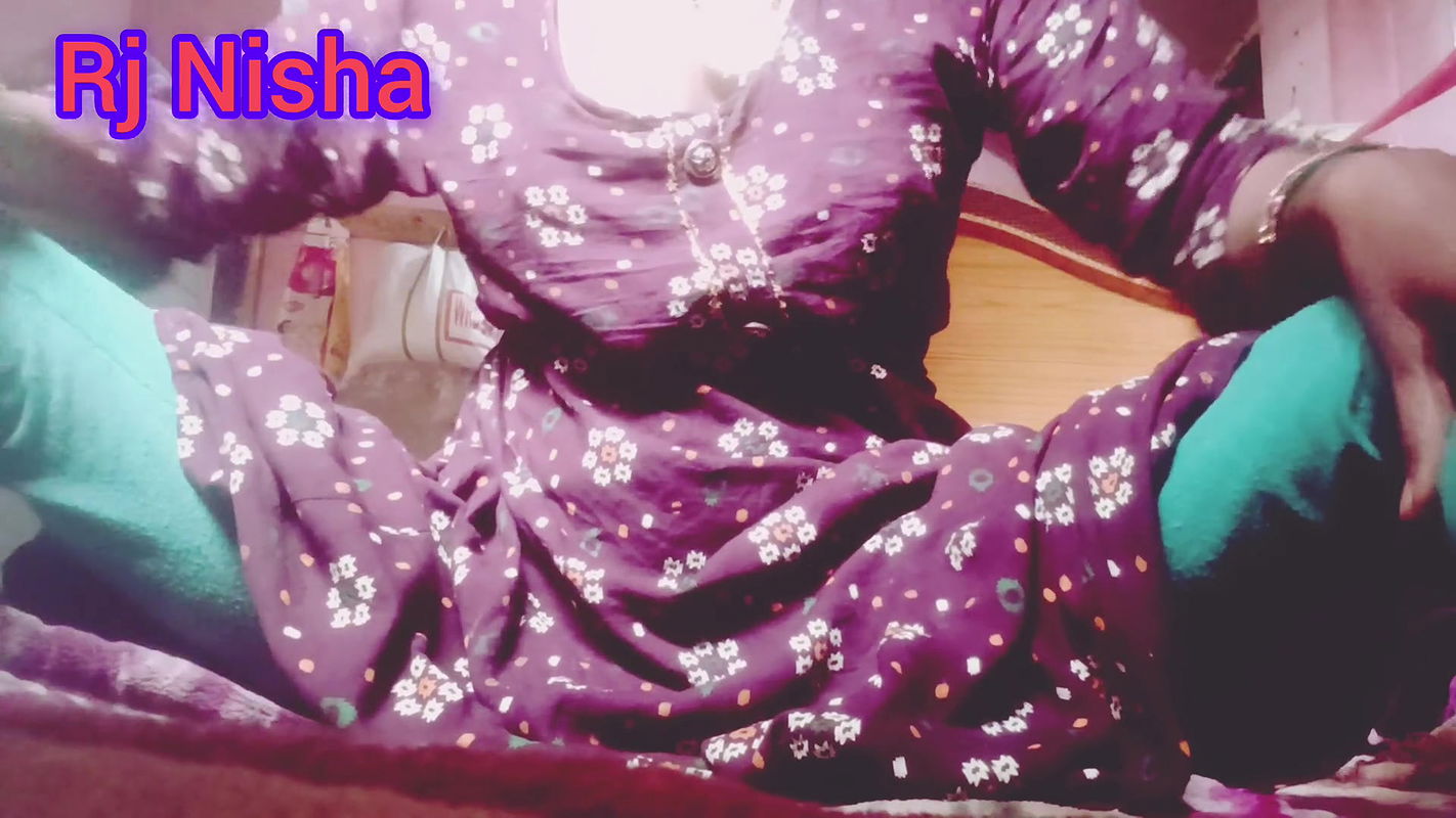 Indian Housewife and Best Performance by Handjob with Fingering