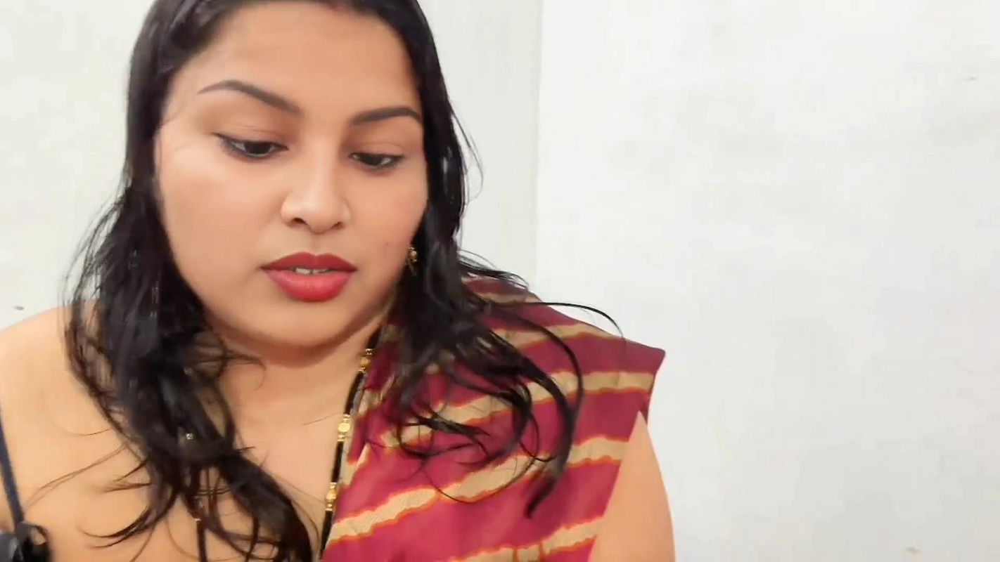 Newly Married Beautiful Indian Bhabhi Hot Romantic Sex and Hindi Voice