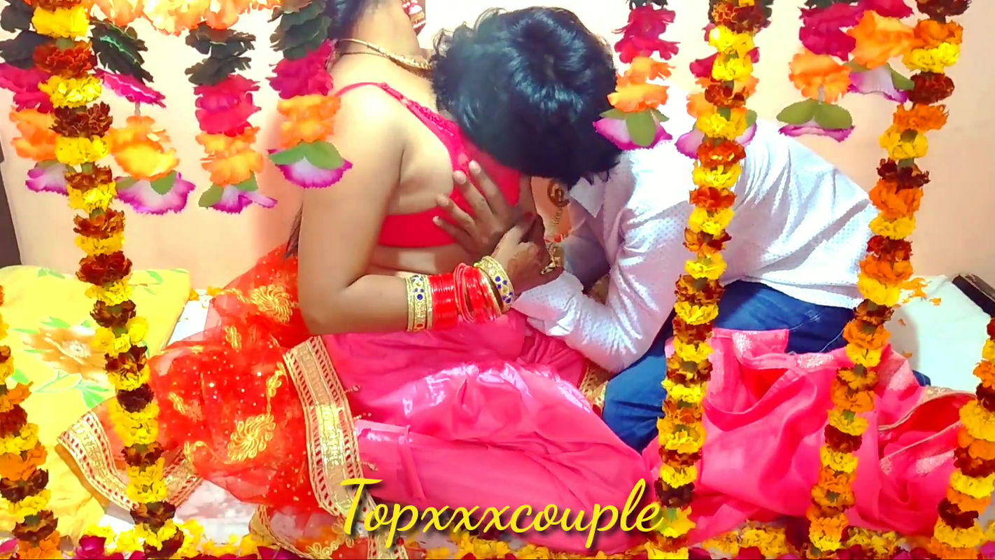 Real Homemade Fuck Desi Village Girl Riding Boyfriend Coock She Is Horny Fuck Creampie Pussy Inside