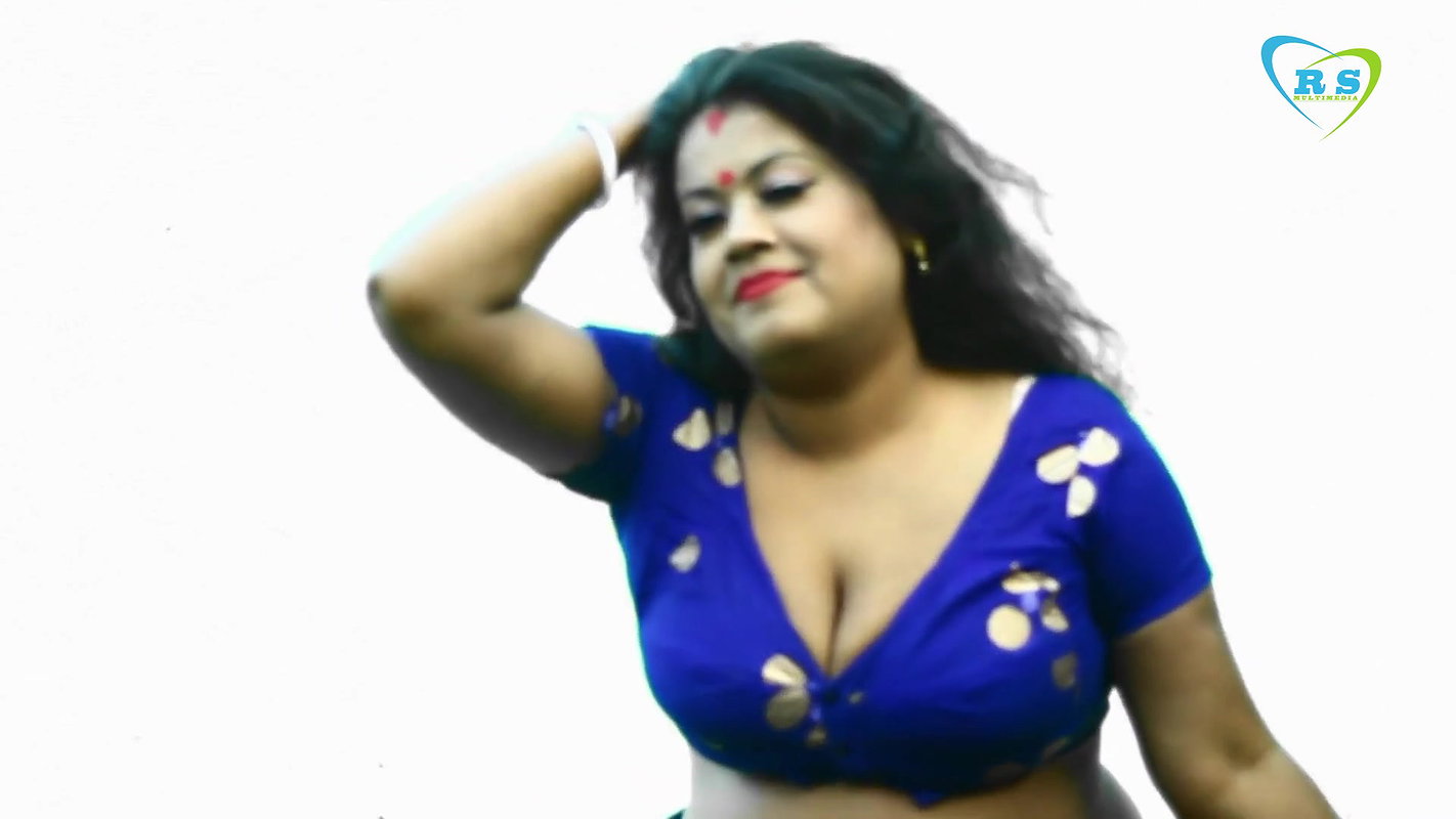 fashion show NAARI FeatBanna blue