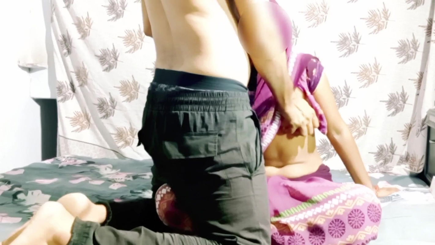 Romantic Bhabhi Gets Tremendous Fuck with Boyfriend