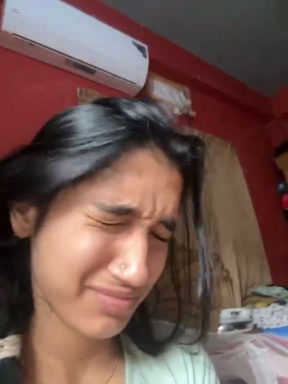 Beautiful Hot Girlfriend Fingering On Vc Many Clips 210