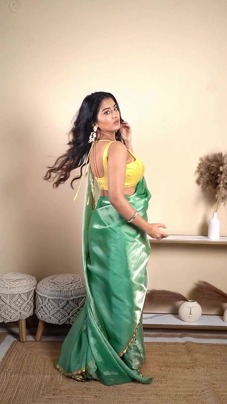 Indian Girl Looking Gorgeous In Green Saree 22