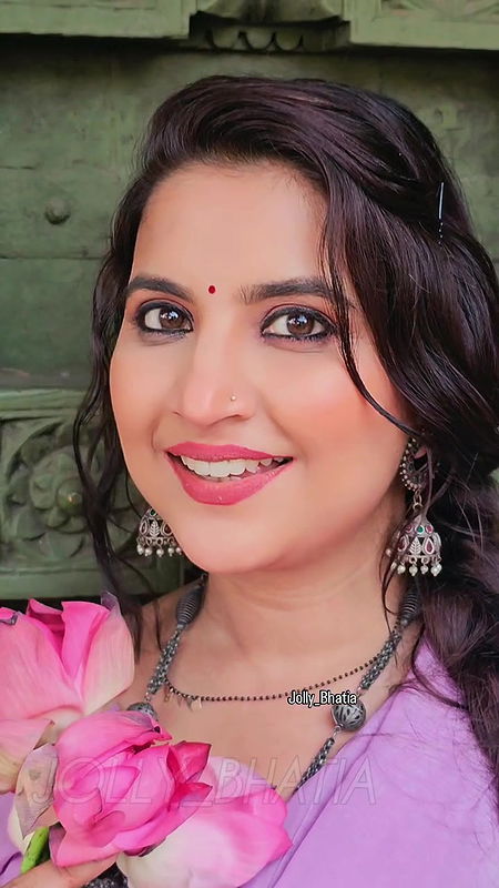 jolly bhatia sexy navel in pink saree 22