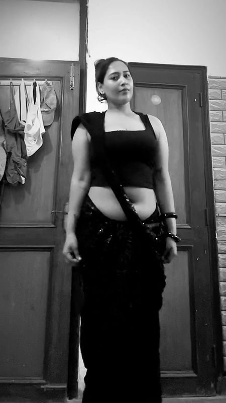 assam chubby lady deep navel in black saree 22