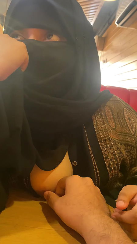 Karachi Girlfriend Showing Nude Boob Pressing By Lover Swallowing Cum In Resturant 25