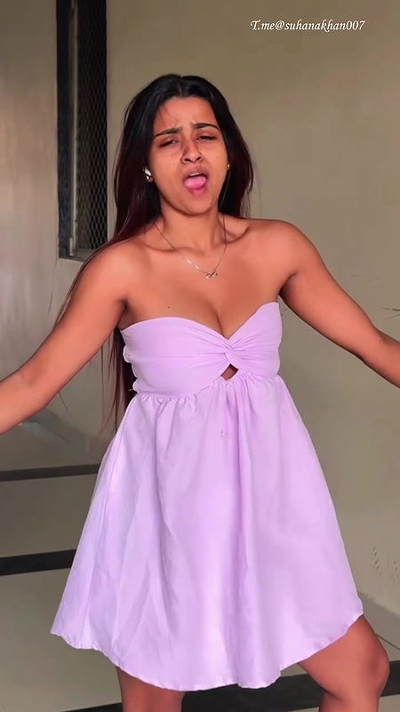 SEDUCTIVE SUHANA KHAN BOLD DIVA MOUTHWATERING CLEAVAGE AND SEXY IN SKIRT DRESS 22