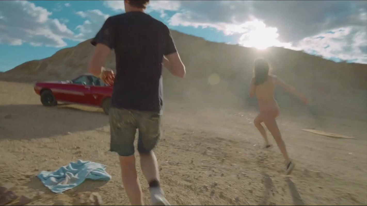 Cyndal McKay – photoshot outdoor in Let’s Try Both 2025 22