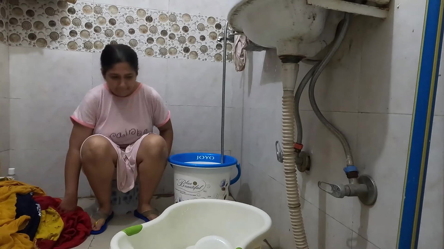 Punajbi_Fleshy_Beautiful_lady_Big_Boobs__Thighs_and_Panty__ass_Show_in_Pink_Dress1