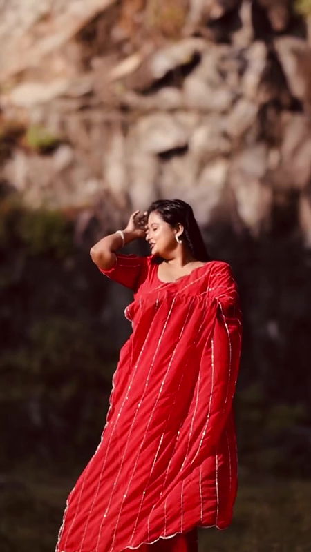 anisha sexy navel in red saree 22