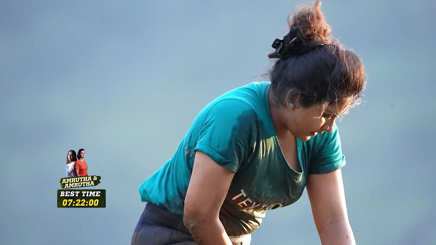 Ankhitha Vinod Sexy Cleavage ,Big Ass in wet tshirt 22