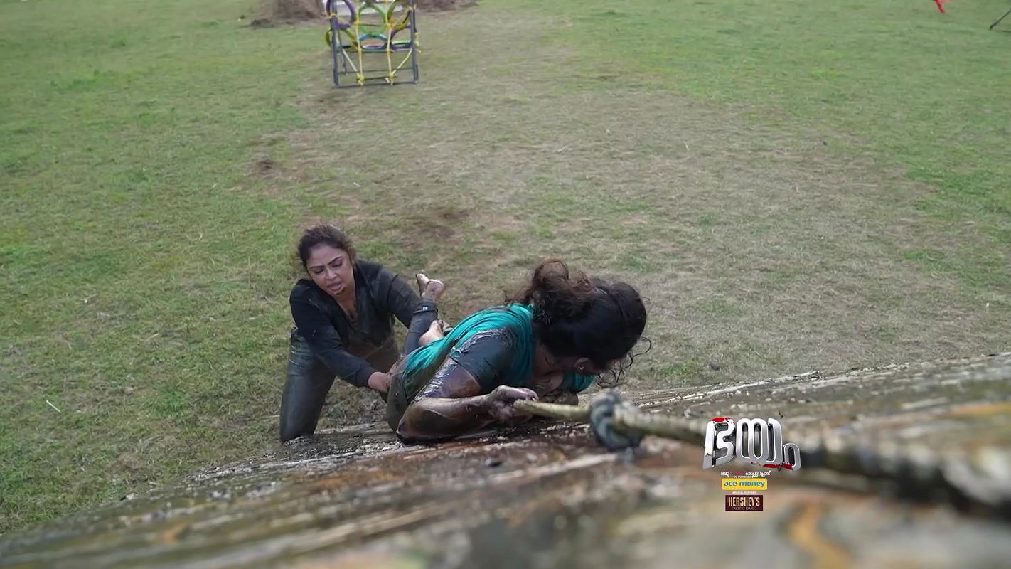 Ankhitha Vinod Sexy Cleavage ,Big Ass in wet tshirt 22