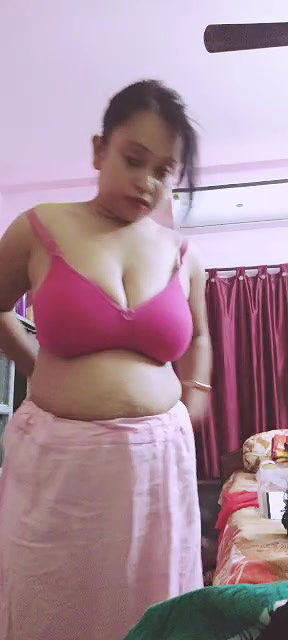 Beautiful Sexy Milf With Nude Selfie For Lover 2 Videos 23