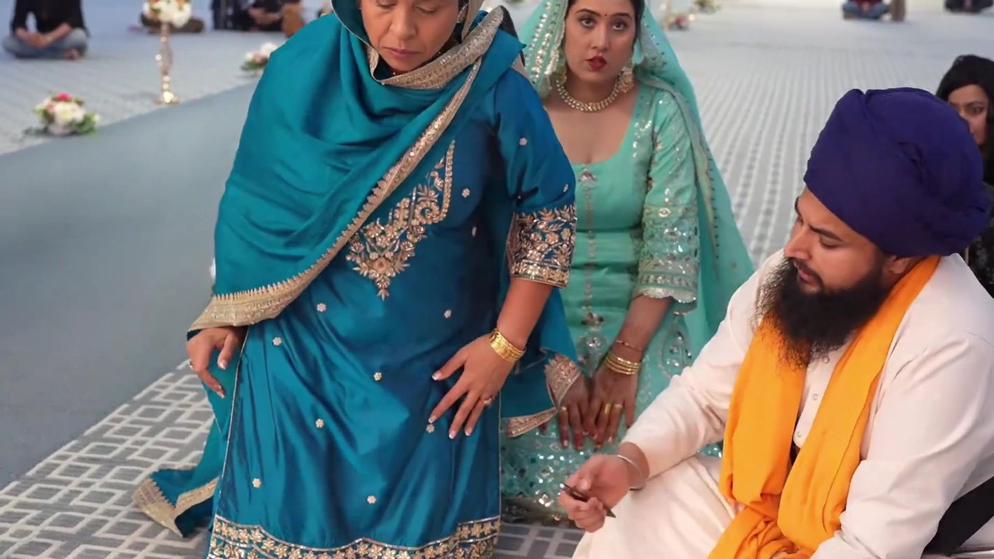 Punjabi Lady Sexy Cleavage in sky blue dress 22