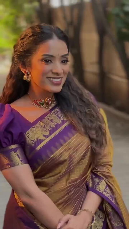 VJ Diya saree draping awesome video 22