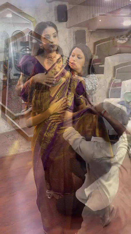 VJ Diya saree draping awesome video 22