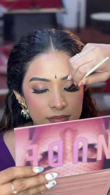 VJ Diya saree draping awesome video 22