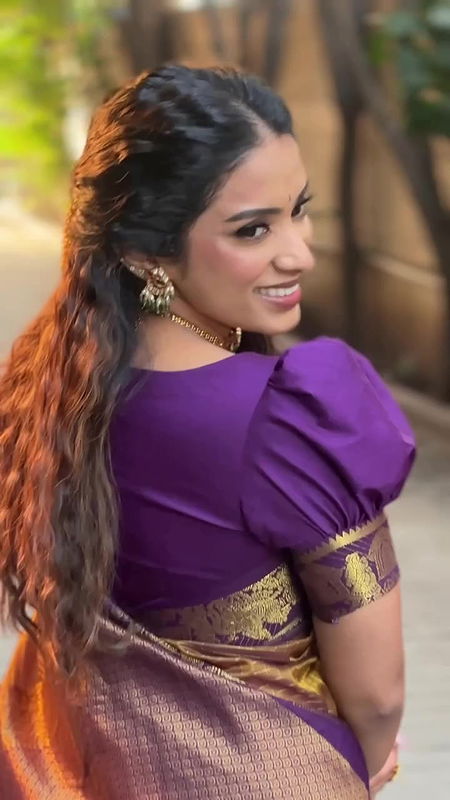 VJ Diya saree draping awesome video 22