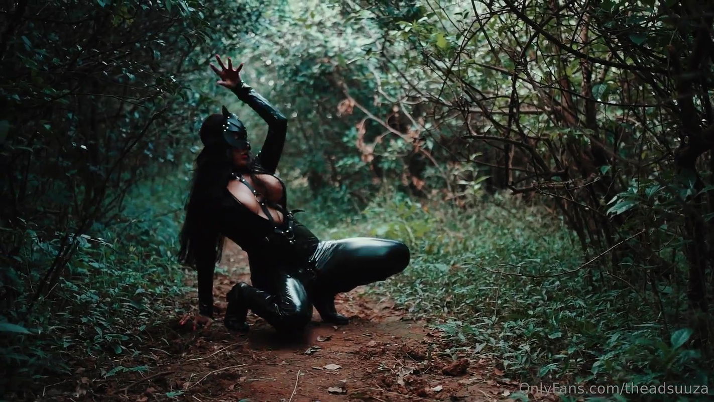 Sexy Babe showering Her Boobs In Outdoor 22