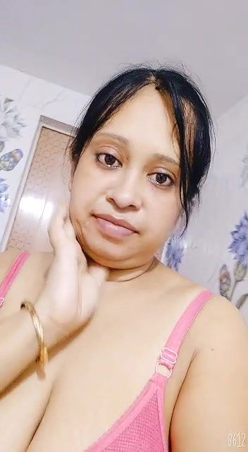 Beautiful Sexy Milf With Nude Selfie For Lover 2 Videos 22