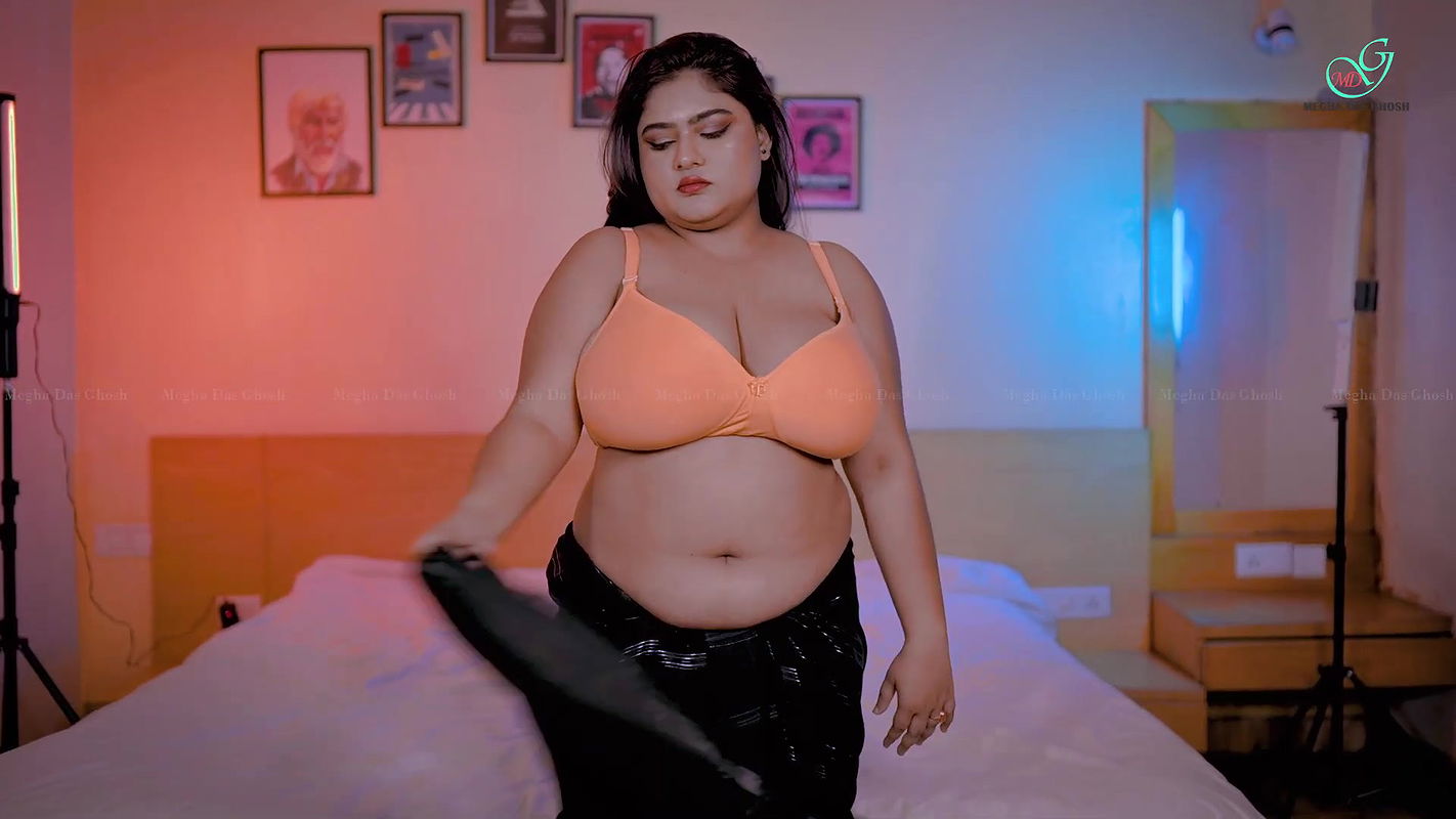 Horny booby megha das ghosh huge cleavage hot navel show photoshoot 22