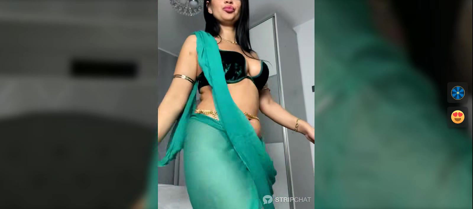 Beautiful Babe in Saree looking stunning 22