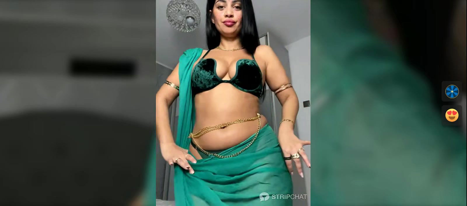 Beautiful Babe in Saree looking stunning 22