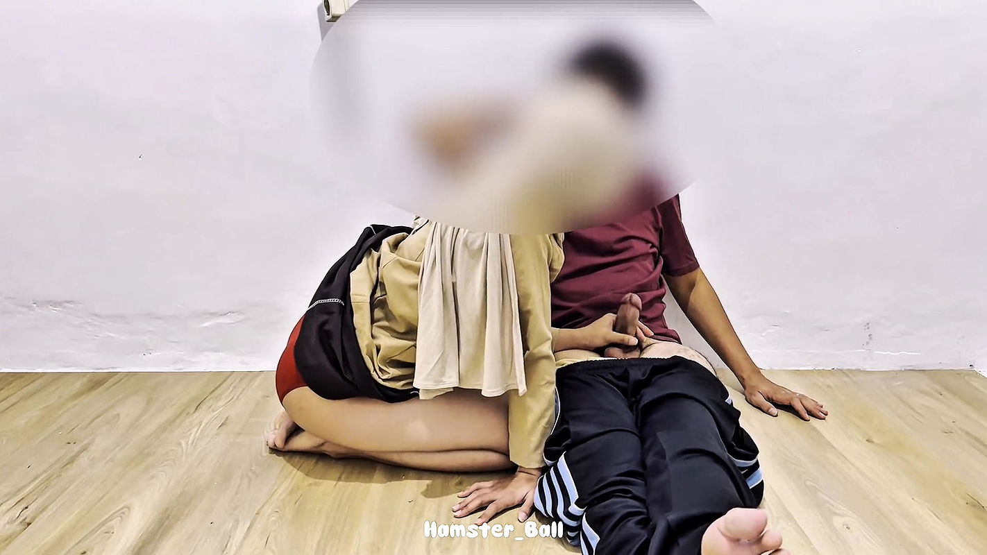 18 Years Virgin Girl Fucked with Boy