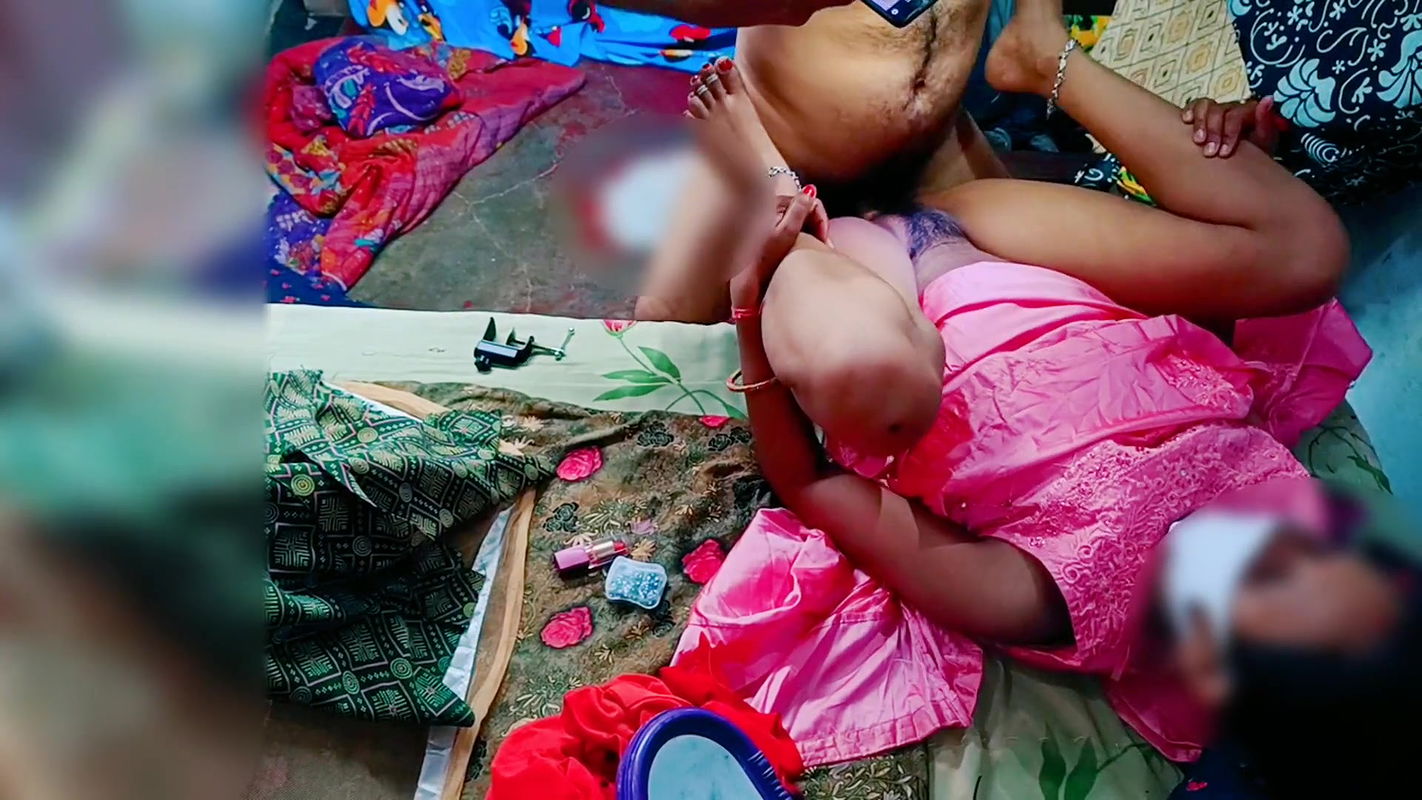 21 Year Young Bhabhi Pulled Out Friend’s Wife and Left Her Younger Stepbrother While Watching Porn Videos