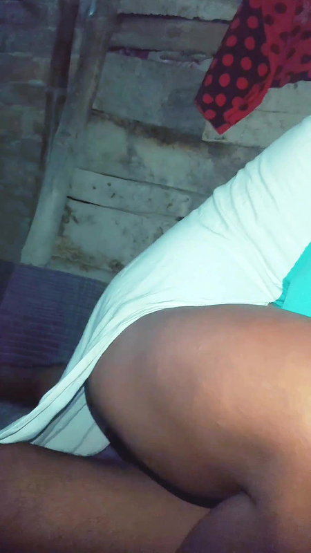 Aaj Suman Bhabhi Paroshi Se Chudwate Huye Pakri Gai