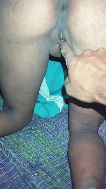 Aaj Suman Bhabhi Paroshi Se Chudwate Huye Pakri Gai