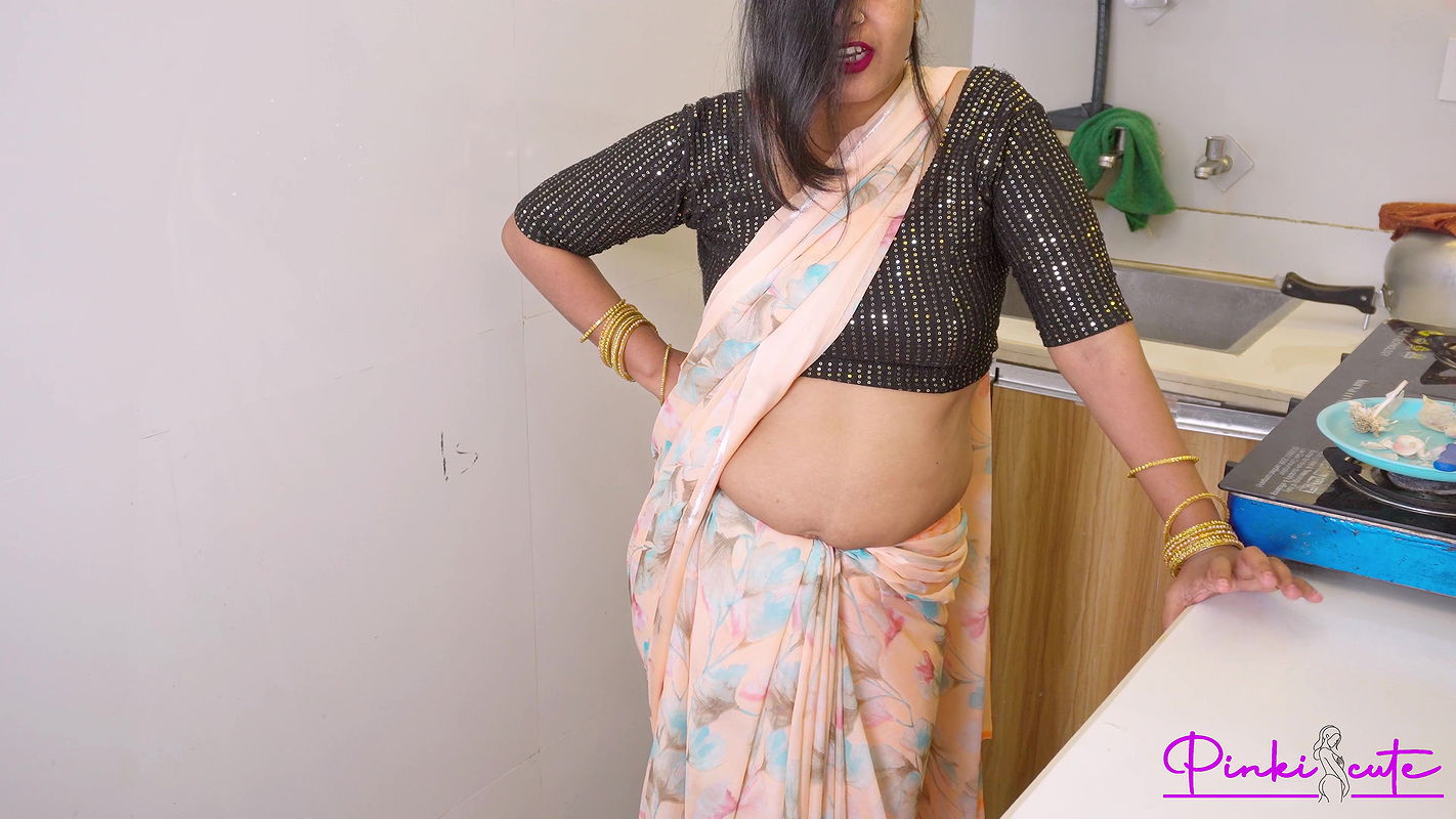 Anal Try – Indian Wife Pinki Try First Time Anal in Sexy Saree to Make Her Husband Happy