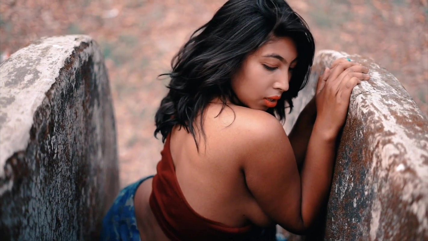 NEELAM saree big boobs no blouse