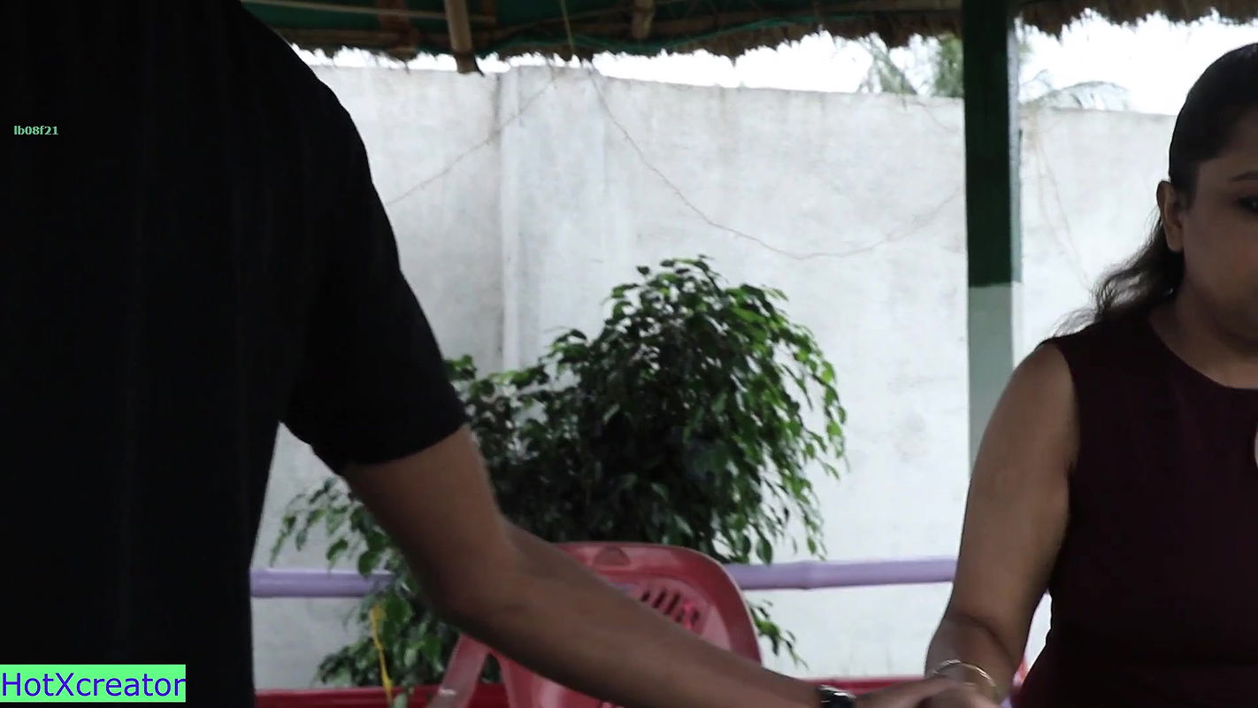 Beautiful Stepaunty Hot Sex with Richkid! Reality Sex