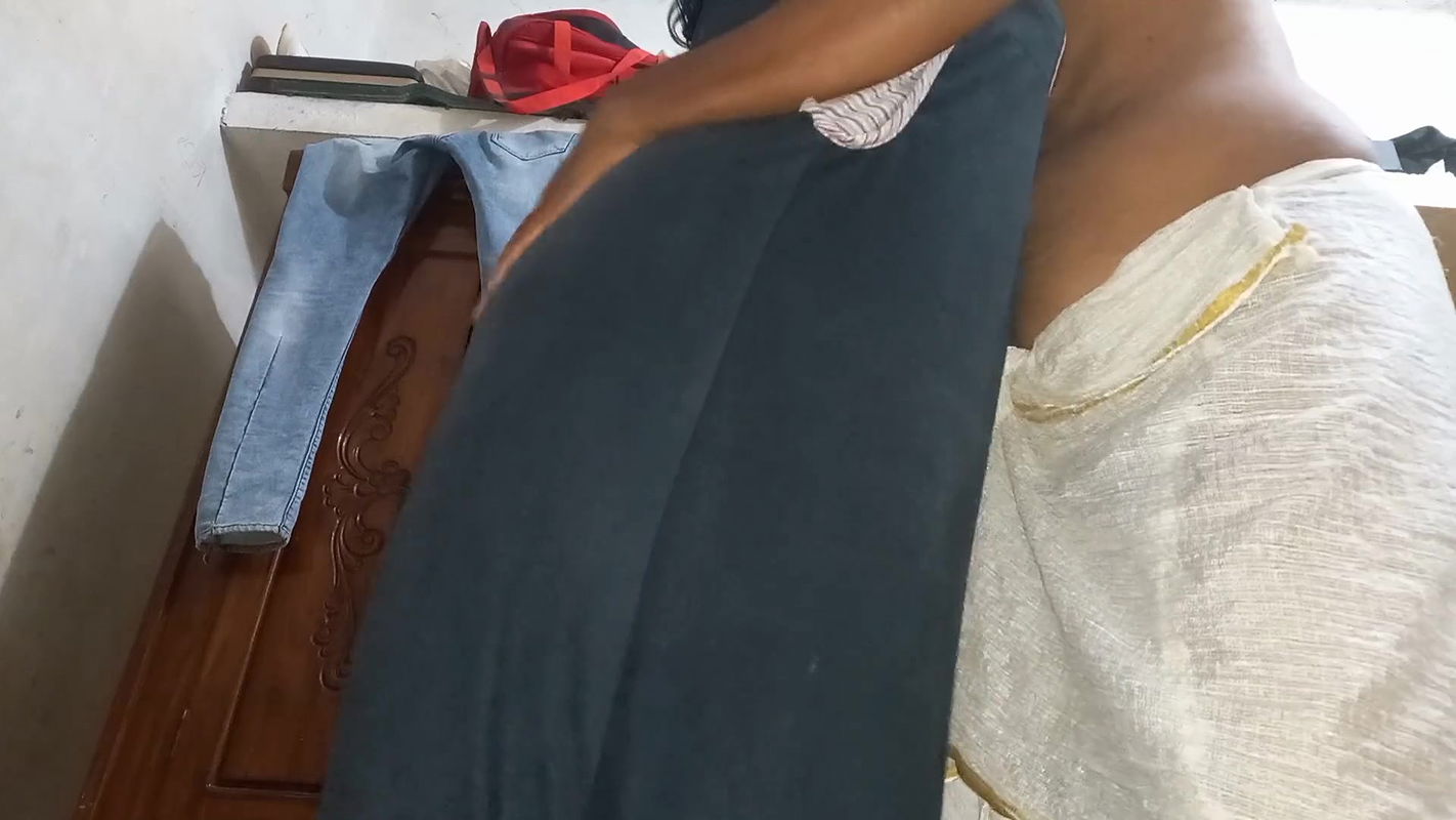 Bhabi Came to My Home Forunatly No Body There We Enjoyed Very Much Sex