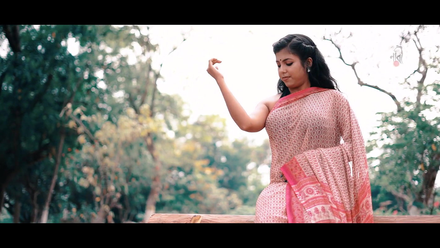 Roohi Super Bouncing boobs Simple Walking  NAARI