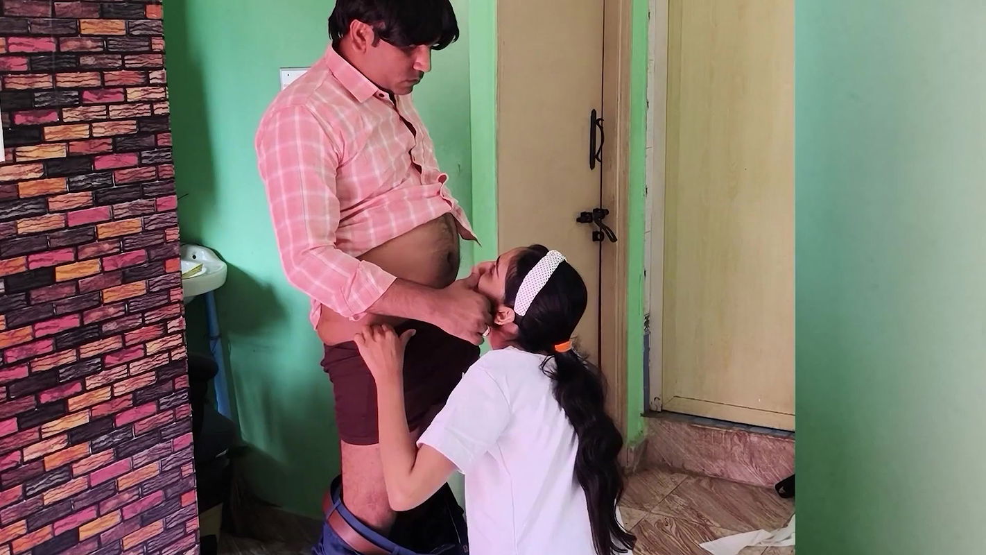 Indian 18 Year Old Cute Girl Sex with Boss! Indian Sex