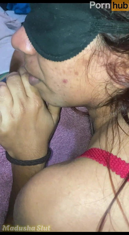 Muslim Girl Fucking in Pussy