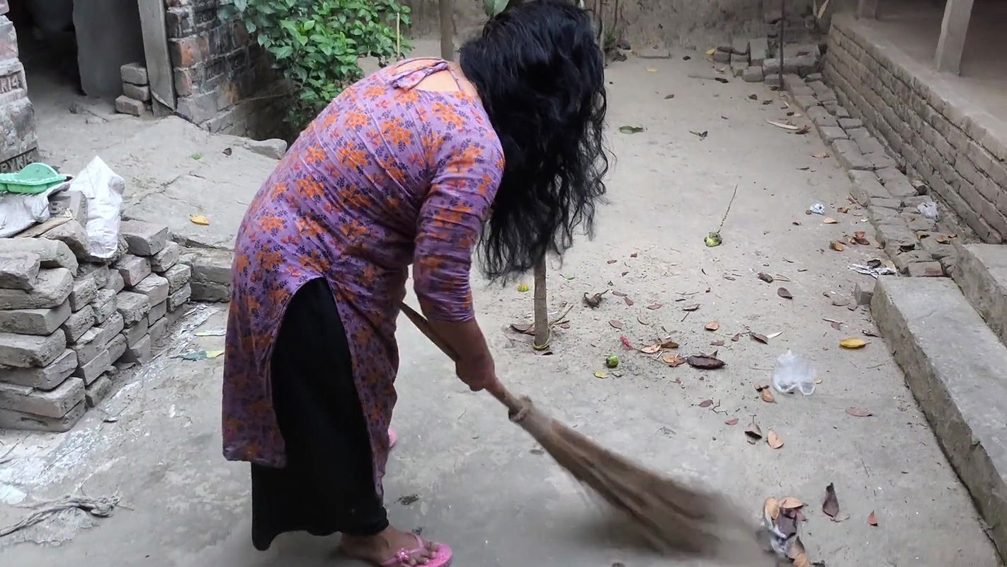 My Stepaunty Was Cleaning the Yard. but I Hugged Him, Put Him in My Stepaunty Ass, and Started Fucking Him Anal