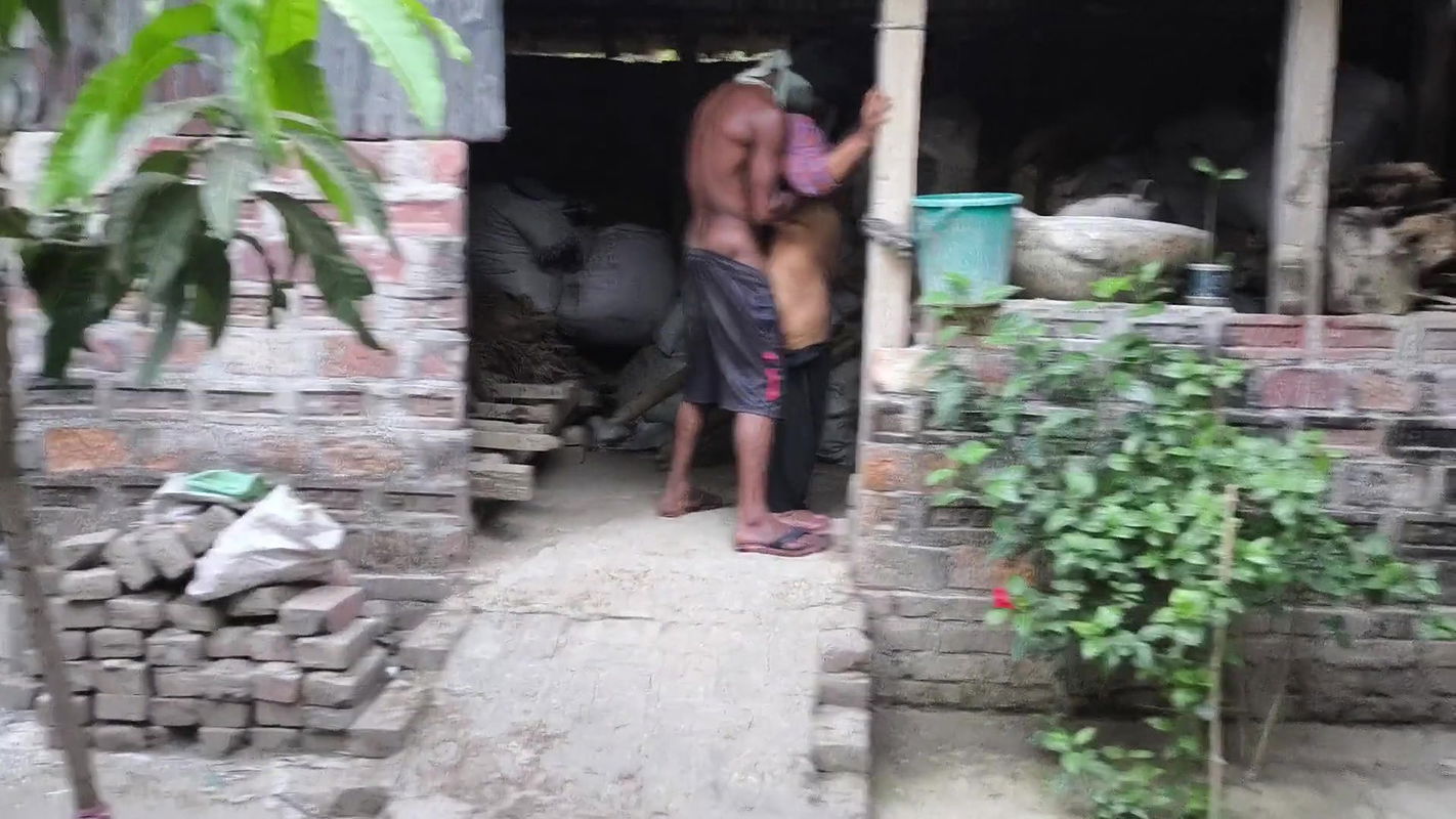 My Stepaunty Was Cleaning the Yard. but I Hugged Him, Put Him in My Stepaunty Ass, and Started Fucking Him Anal