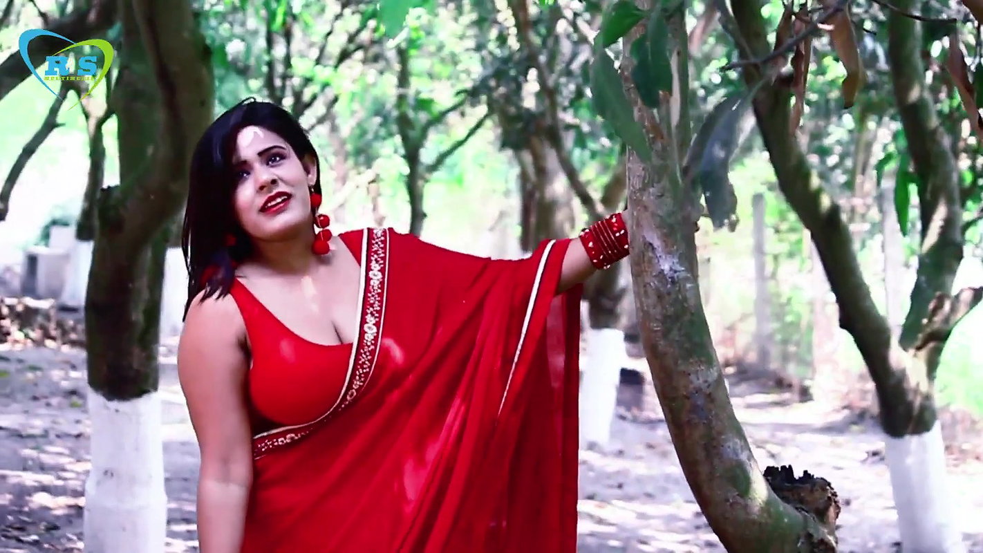 saree expression  NAARI Feat Sufiya Sathi Saree navel hot saree lover blouse Look  Full HD  2021_1080p