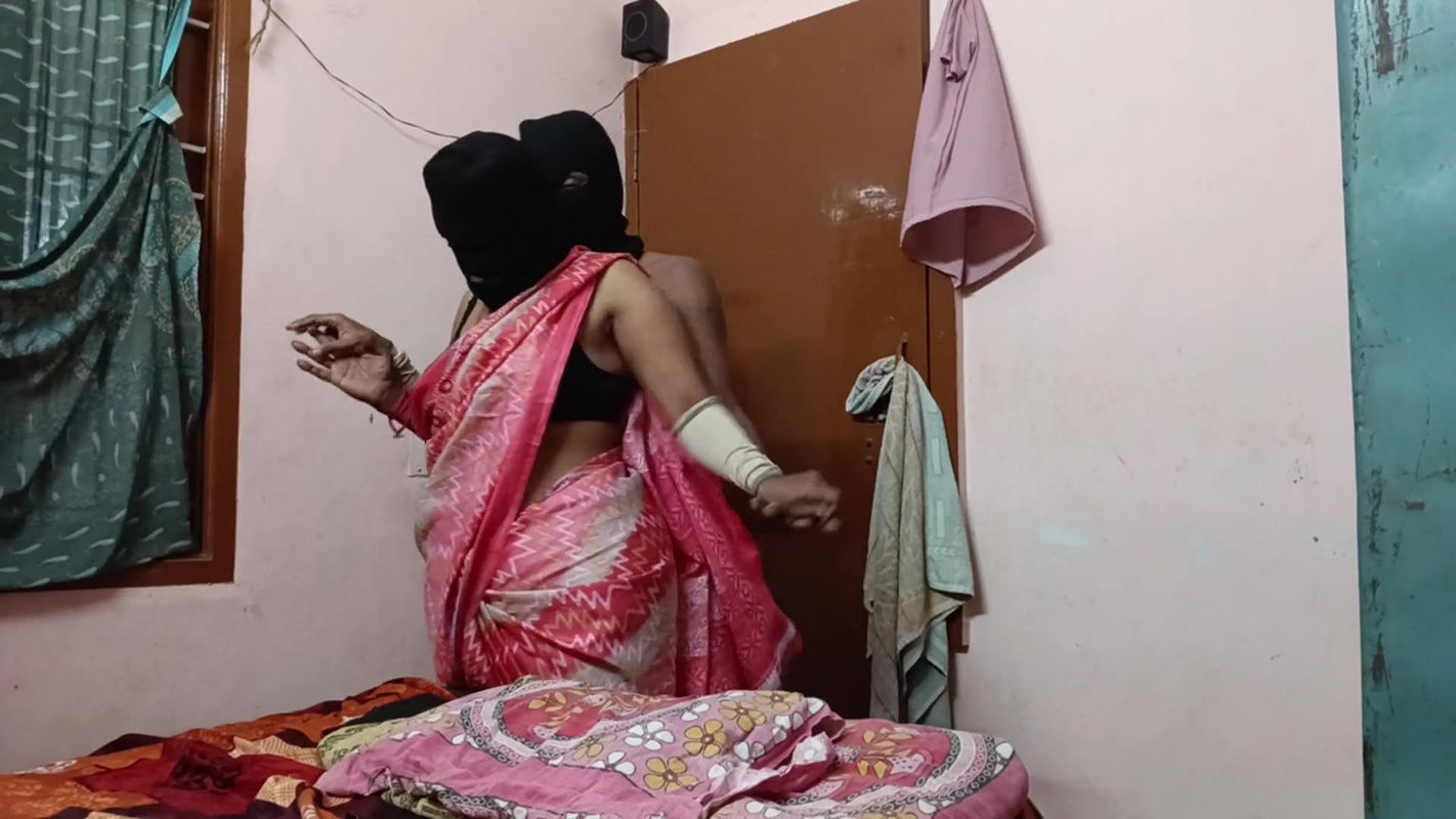 Tamil Husband and Wife Hot Missionary Sex on Bed